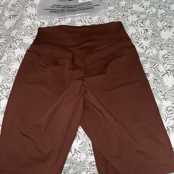 NWOT Gymshark * Whitney Simmons collection dandelion brown size small - Picture 3 of 5